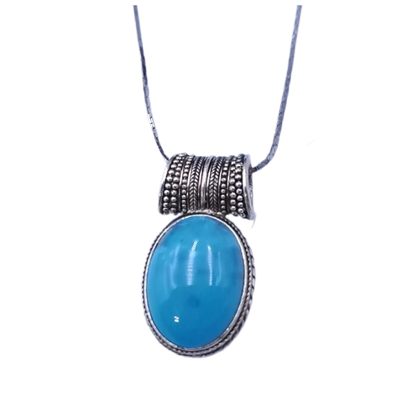 Jewelry - Silver Tone Blue Stone Pendant Necklace • Boho Southwestern Style